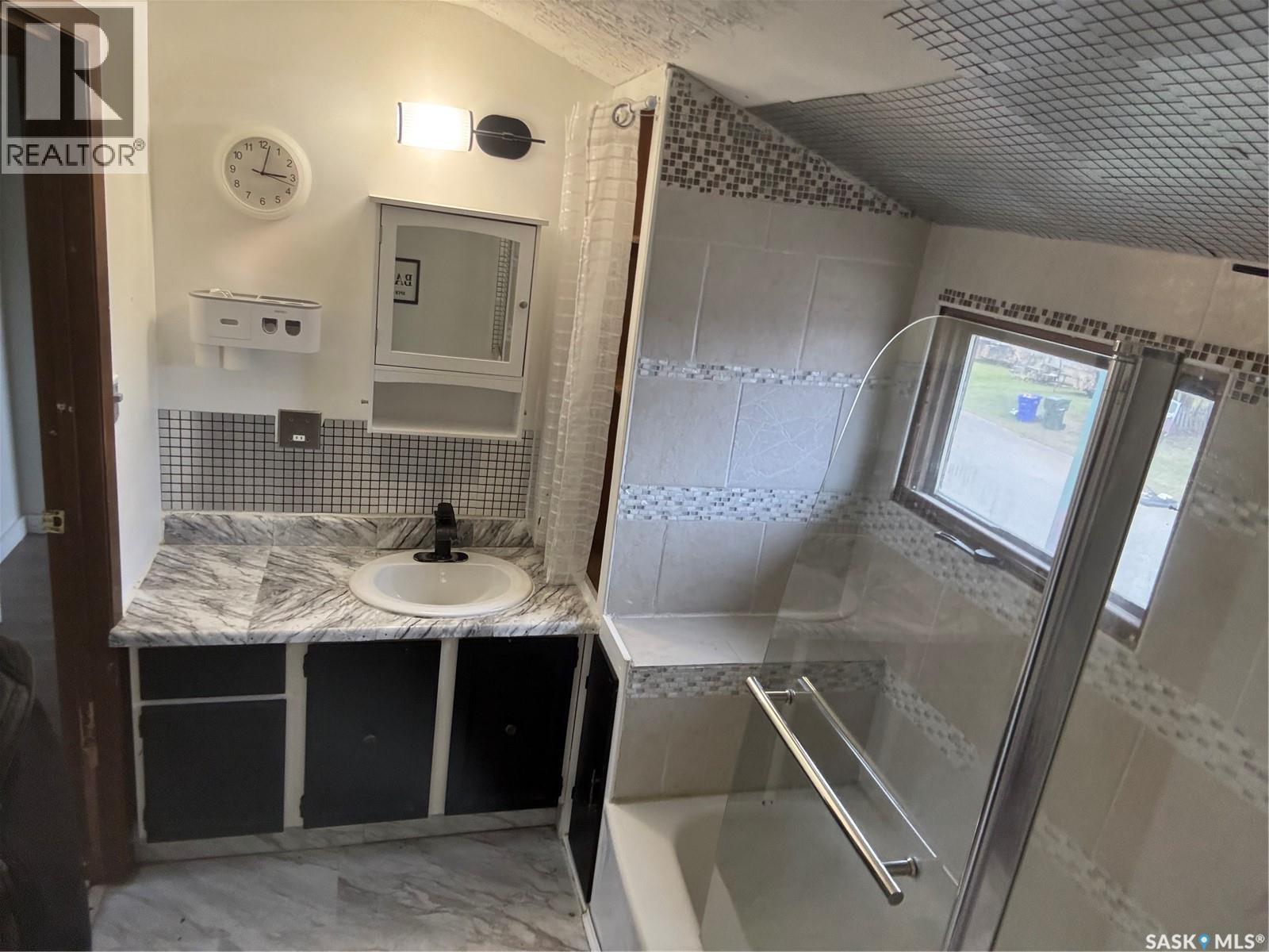 1647 14Th Street W, Prince Albert, SK - Indoor