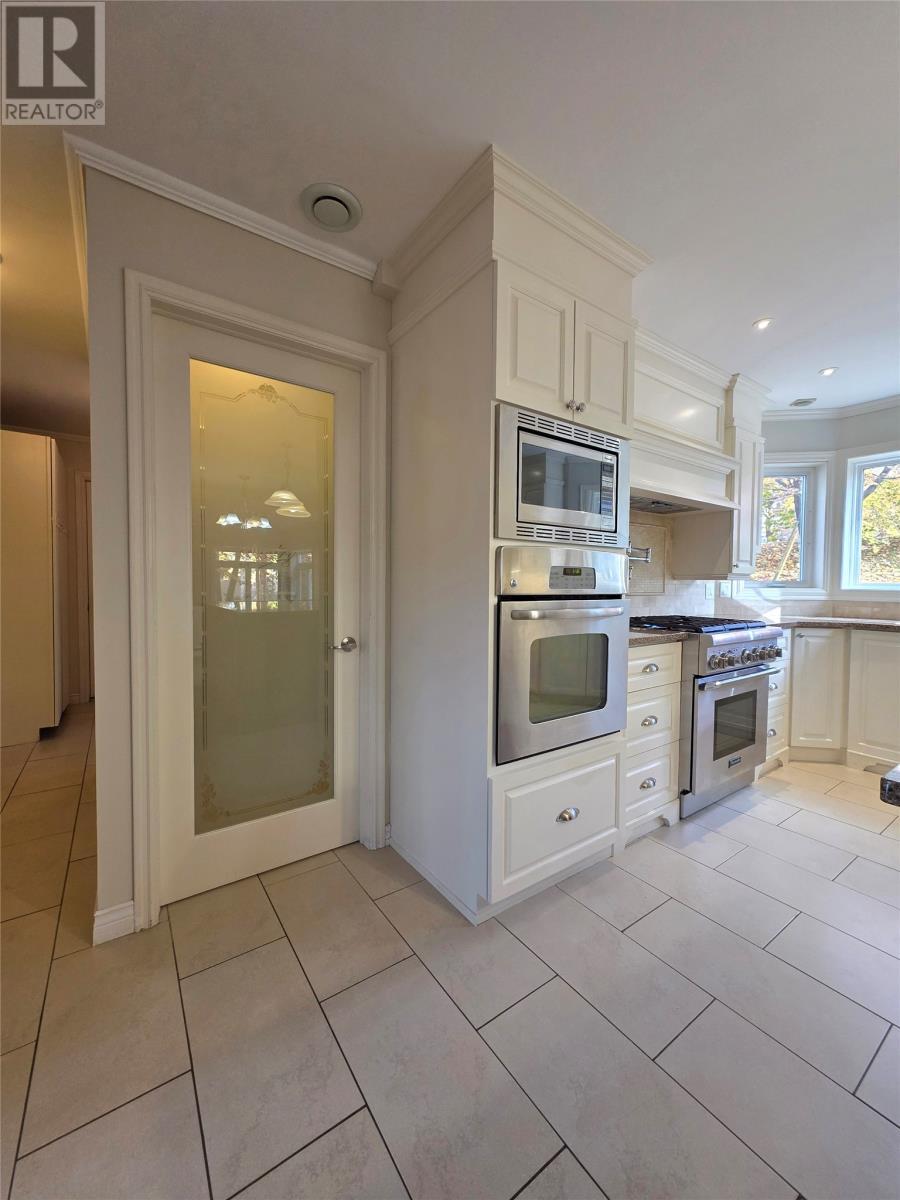 5 Hamilton Place, Corner Brook, NL - Indoor Photo Showing Kitchen