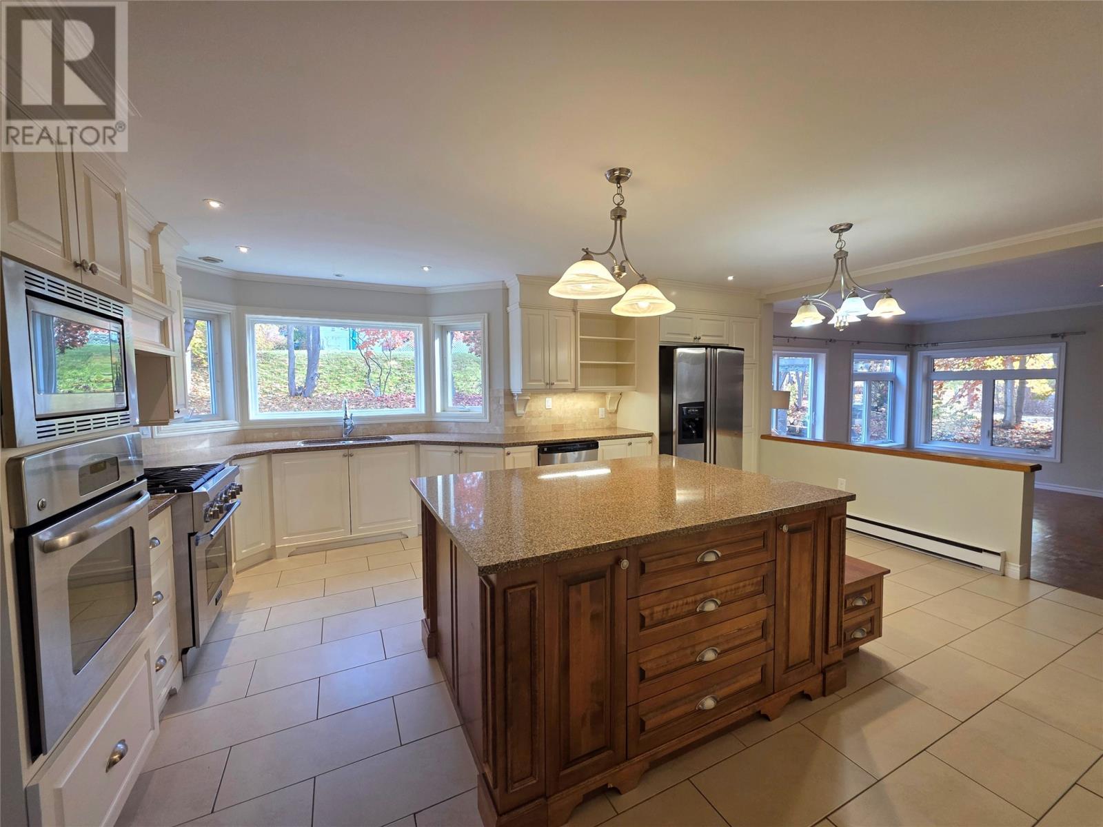 5 Hamilton Place, Corner Brook, NL - Indoor Photo Showing Kitchen With Upgraded Kitchen