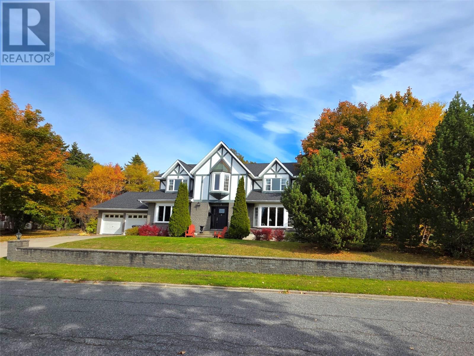 5 Hamilton Place, Corner Brook, NL - Outdoor