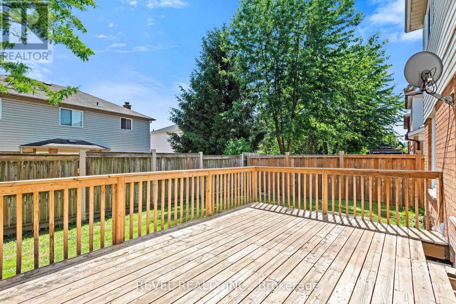 Bsmt - 1005 Sandcliff Drive, Oshawa, ON - Outdoor With Deck Patio Veranda With Exterior