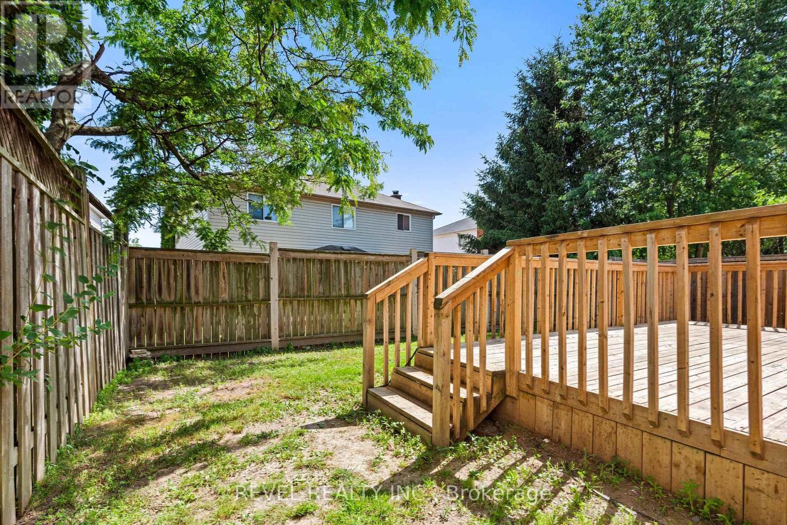 Bsmt - 1005 Sandcliff Drive, Oshawa, ON - Outdoor