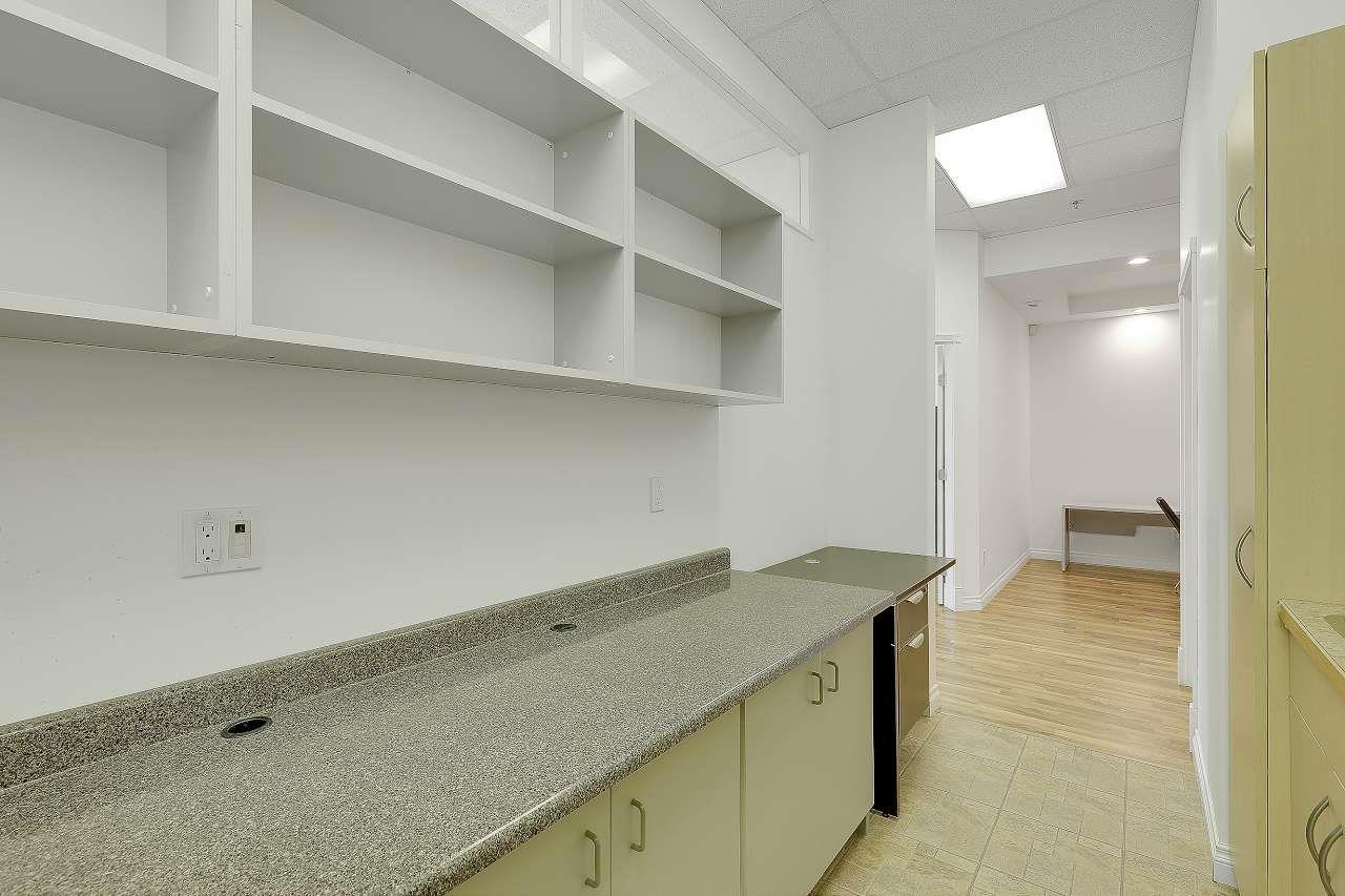 206 12877 76 Avenue, Surrey, BC