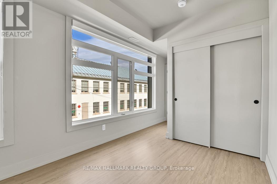 201 - 260 Armstrong Street, Ottawa, ON - Indoor Photo Showing Other Room