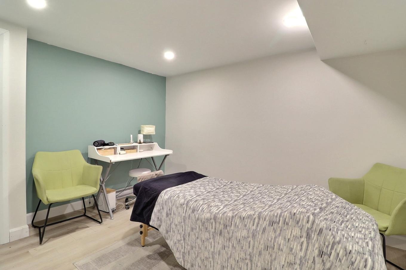 Bureau - 811 Av. Taniata, Lévis (Les Chutes-De-La-Chaudière-Est), QC - Indoor Photo Showing Bedroom