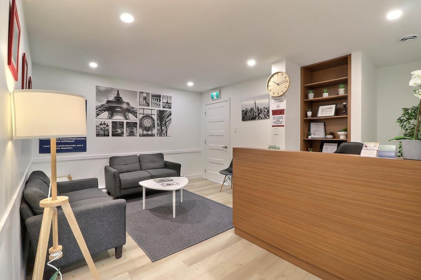 Bureau des secrétaires - 811 Av. Taniata, Lévis (Les Chutes-De-La-Chaudière-Est), QC - Indoor