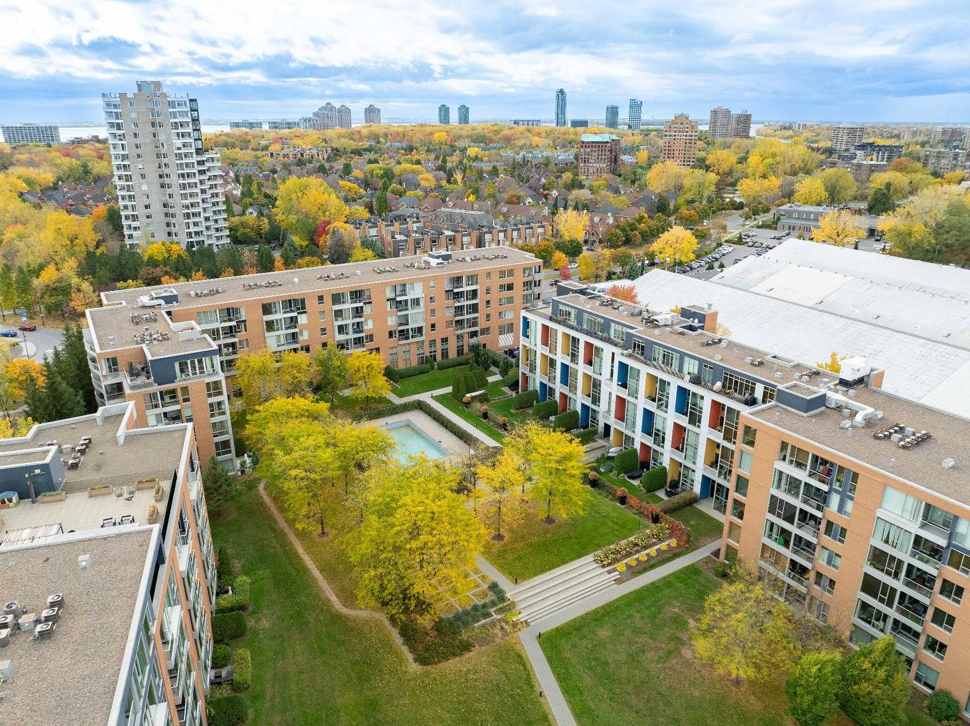 Aerial photo - 411-220 Ch. Du Golf, Montréal (Verdun/Île-Des-Soeurs), QC - Outdoor With View