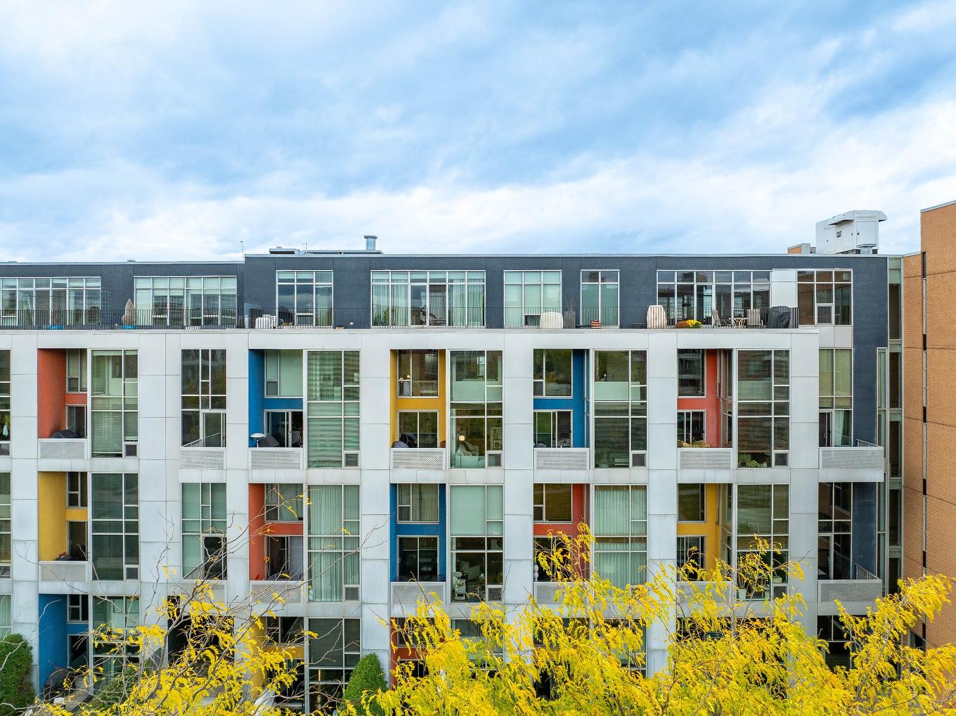 Back facade - 411-220 Ch. Du Golf, Montréal (Verdun/Île-Des-Soeurs), QC - Outdoor With Facade