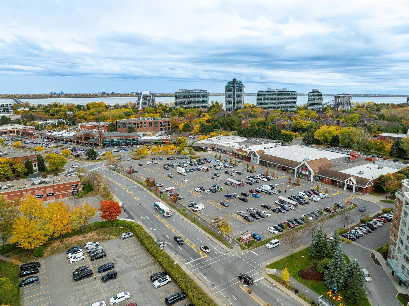 Nearby - 411-220 Ch. Du Golf, Montréal (Verdun/Île-Des-Soeurs), QC - Outdoor With View