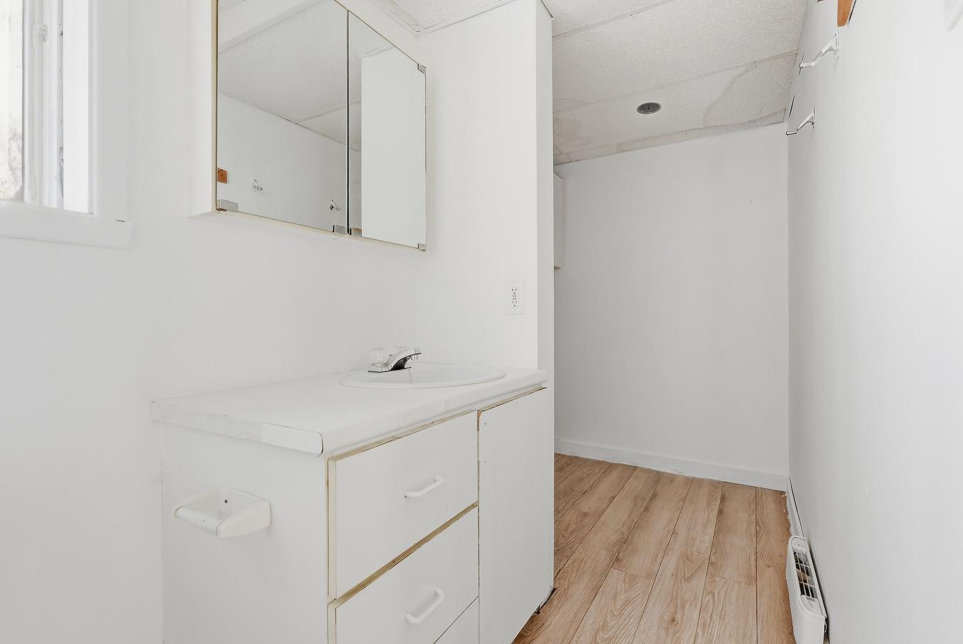 Salle de bains - 1765 - 1775 Ch. Beauparlant O., Saint-Damien, QC