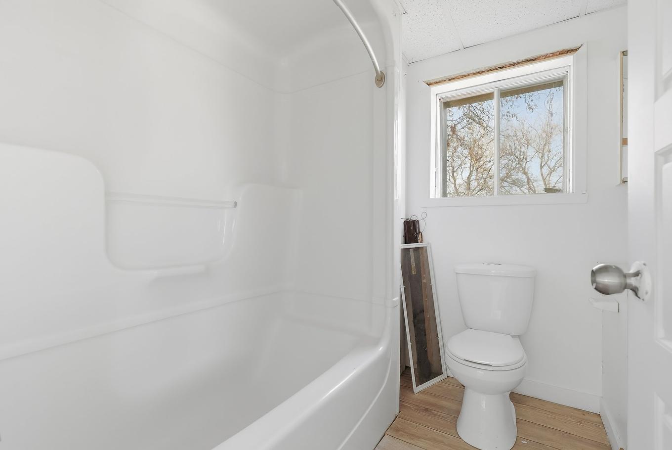 Salle de bains - 1765 - 1775 Ch. Beauparlant O., Saint-Damien, QC