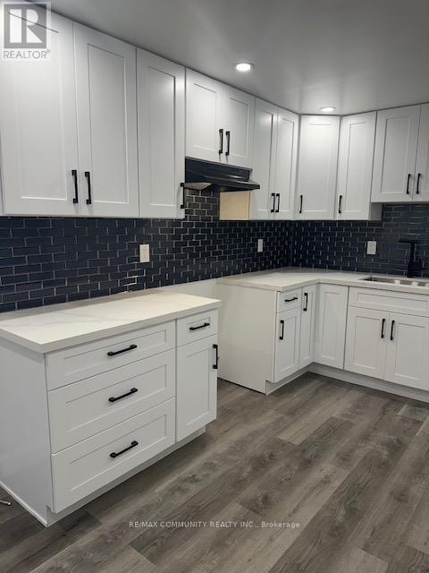 37 Fieldcrest Avenue, Clarington, ON - Indoor Photo Showing Kitchen