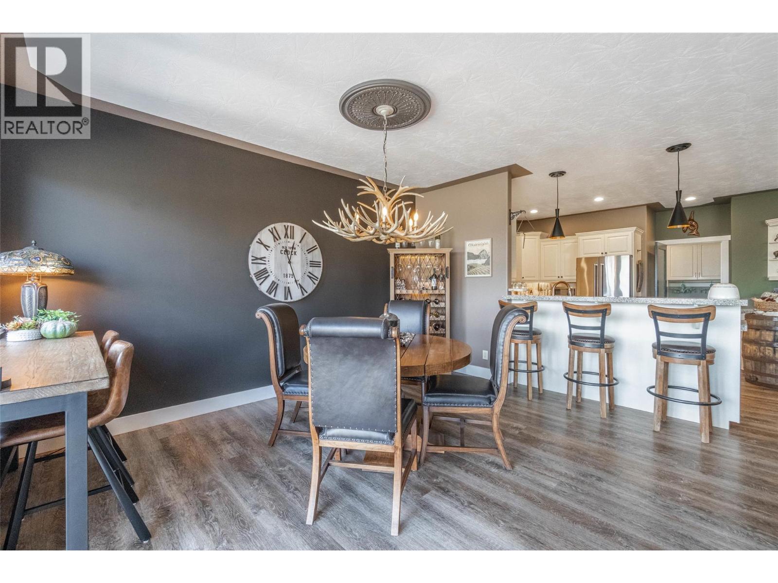 6963 Chardonnay Place, Oliver, BC - Indoor Photo Showing Dining Room