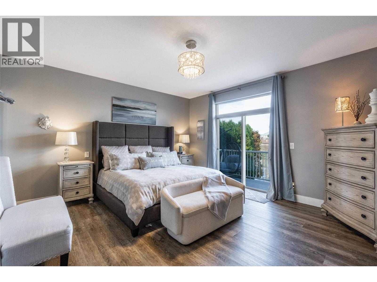 6963 Chardonnay Place, Oliver, BC - Indoor Photo Showing Bedroom