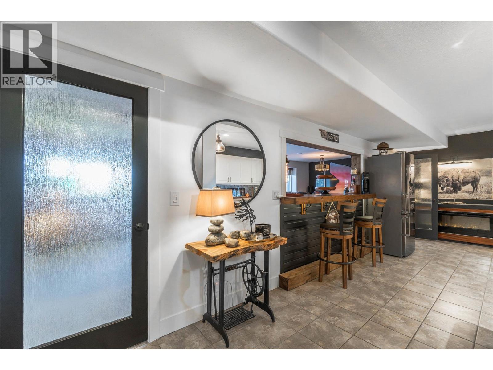 6963 Chardonnay Place, Oliver, BC - Indoor