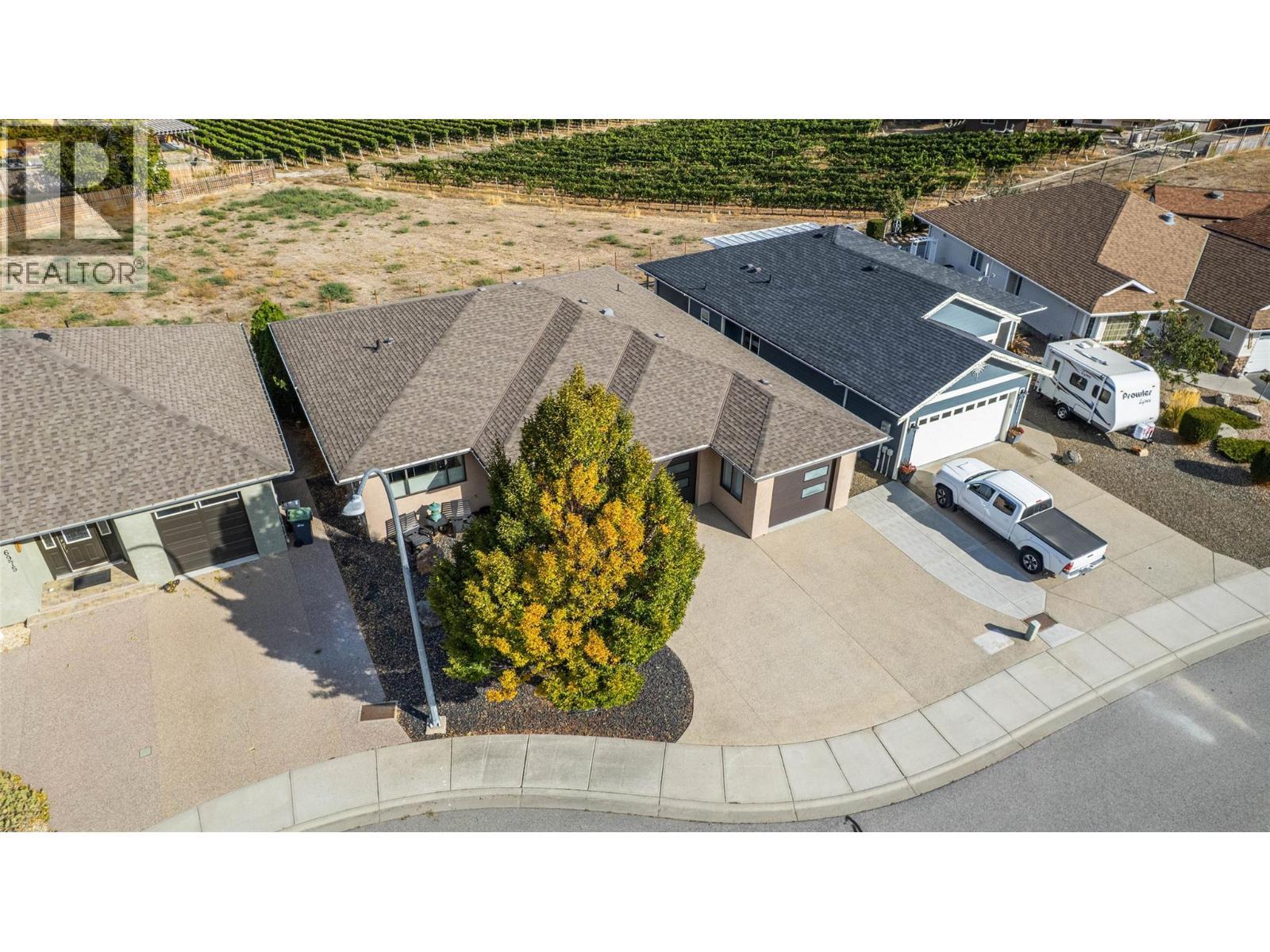 6963 Chardonnay Place, Oliver, BC - Outdoor