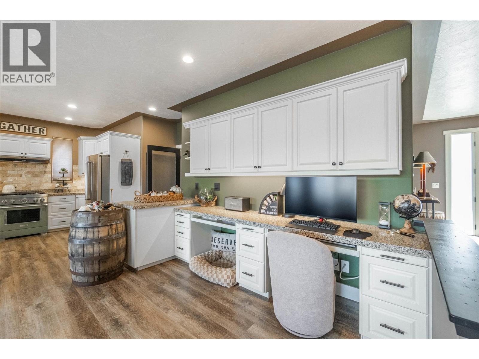 6963 Chardonnay Place, Oliver, BC - Indoor Photo Showing Kitchen
