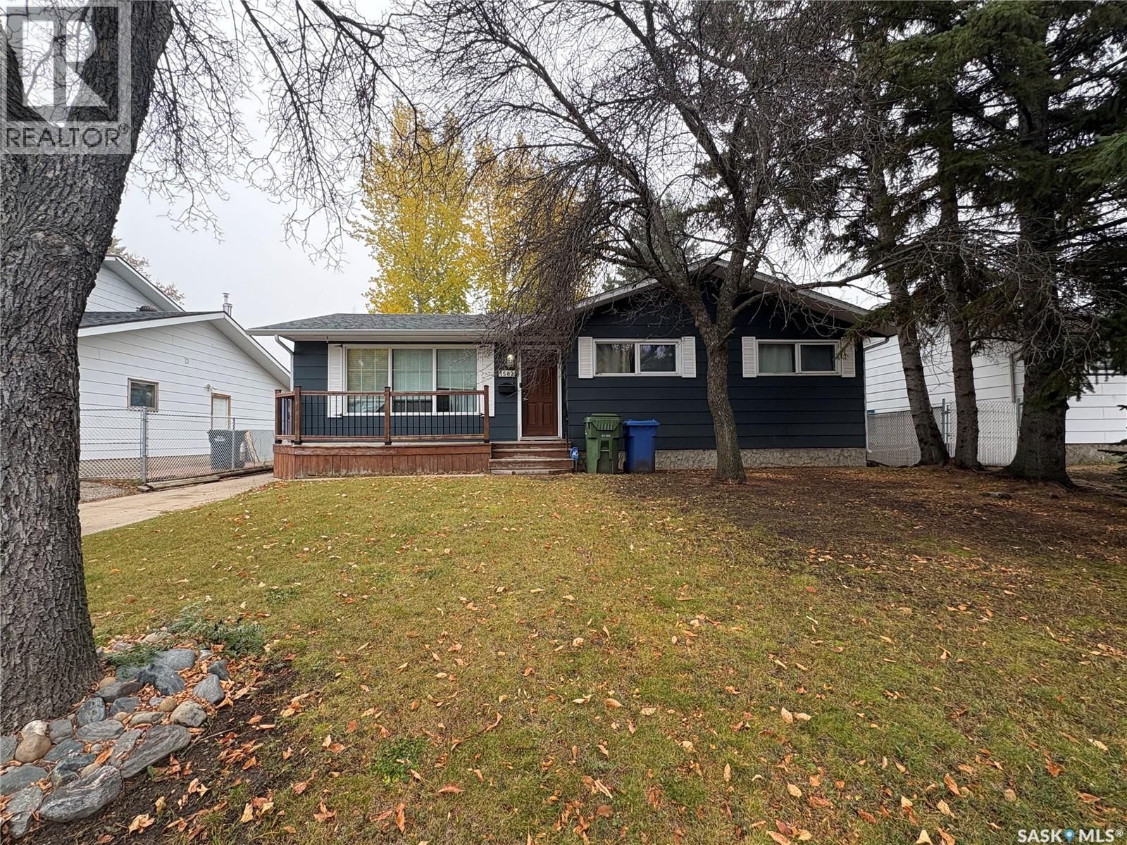 1582 Sibbald Crescent, Prince Albert, SK - Outdoor