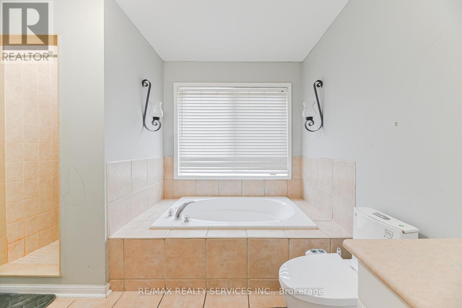 96 Brayshaw Drive, Cambridge, ON - Indoor Photo Showing Bathroom