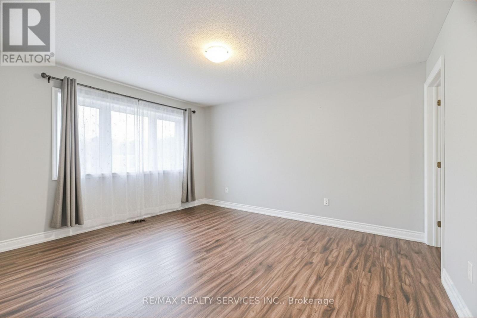 96 Brayshaw Drive, Cambridge, ON - Indoor Photo Showing Other Room
