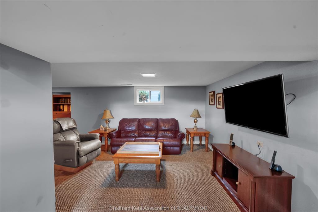 637 Wilkesport Line, Sombra, ON