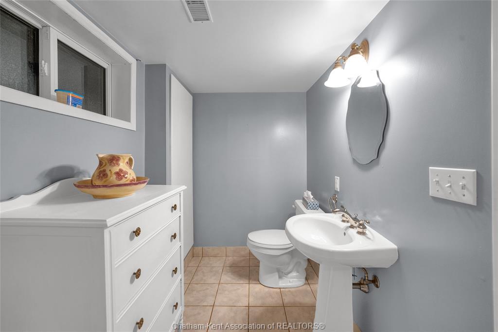 637 Wilkesport Line, Sombra, ON