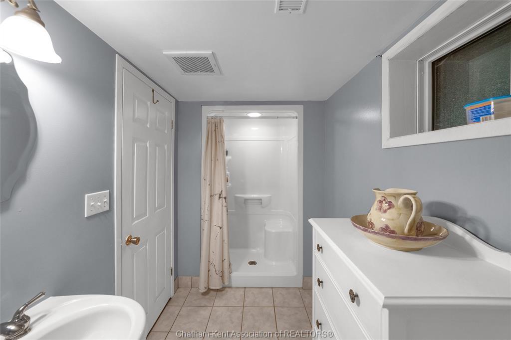 637 Wilkesport Line, Sombra, ON