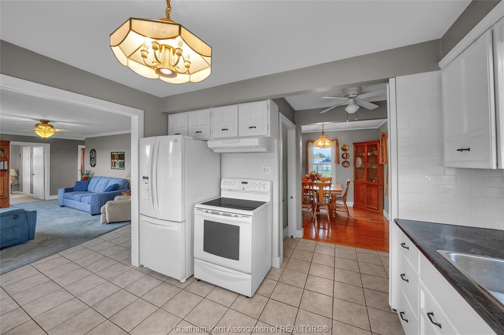 637 Wilkesport Line, Sombra, ON