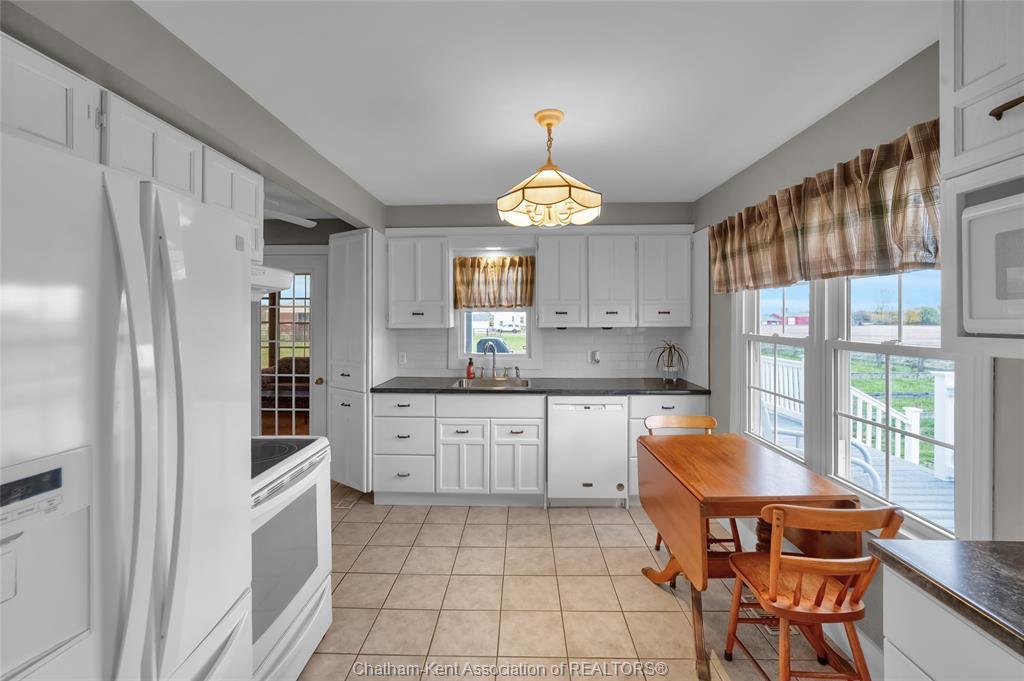 637 Wilkesport Line, Sombra, ON