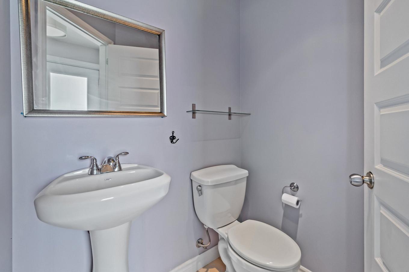 Salle d'eau - 67 Rue Logan, Sainte-Martine, QC - Indoor Photo Showing Bathroom
