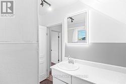 Second floor 4pc bathroom -