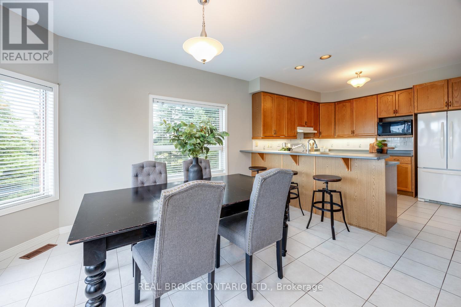 69 Padfield Drive, Clarington (Bowmanville), ON - Indoor