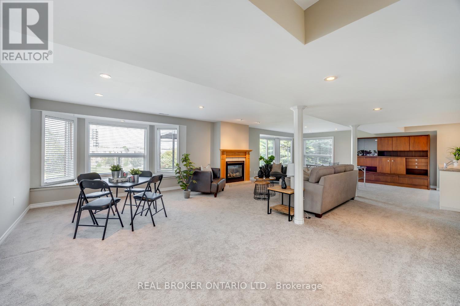 69 Padfield Drive, Clarington (Bowmanville), ON - Indoor
