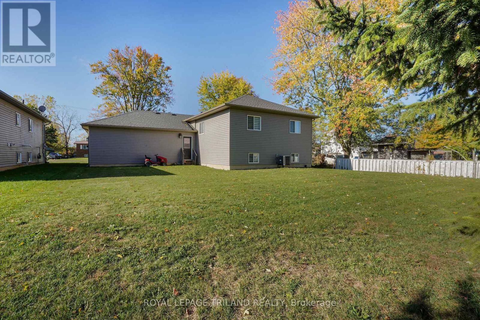 280 Peter Street S, Chatham-Kent (Bothwell), ON - Outdoor