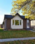 444 Novavista Drive  Winnipeg, MB R2N 3V9