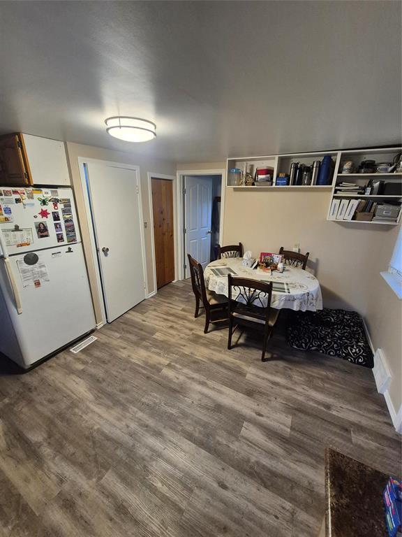 611 42Nd Street, Brandon, MB - Indoor Photo Showing Other Room