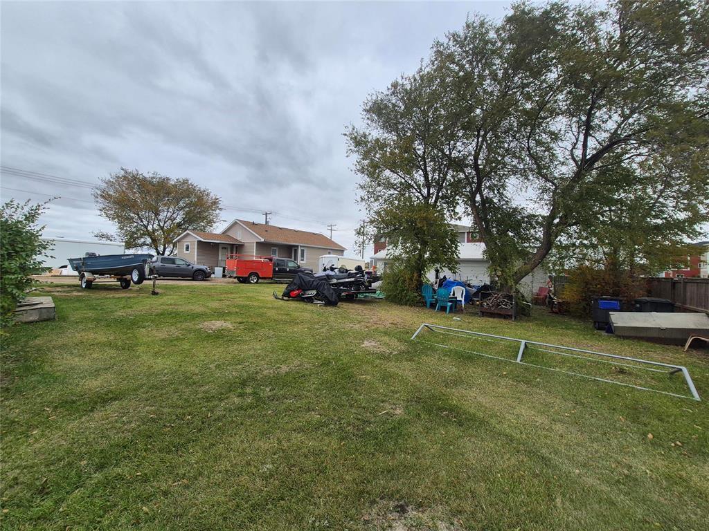 611 42Nd Street, Brandon, MB - Outdoor