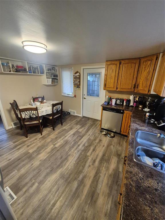 611 42Nd Street, Brandon, MB - Indoor