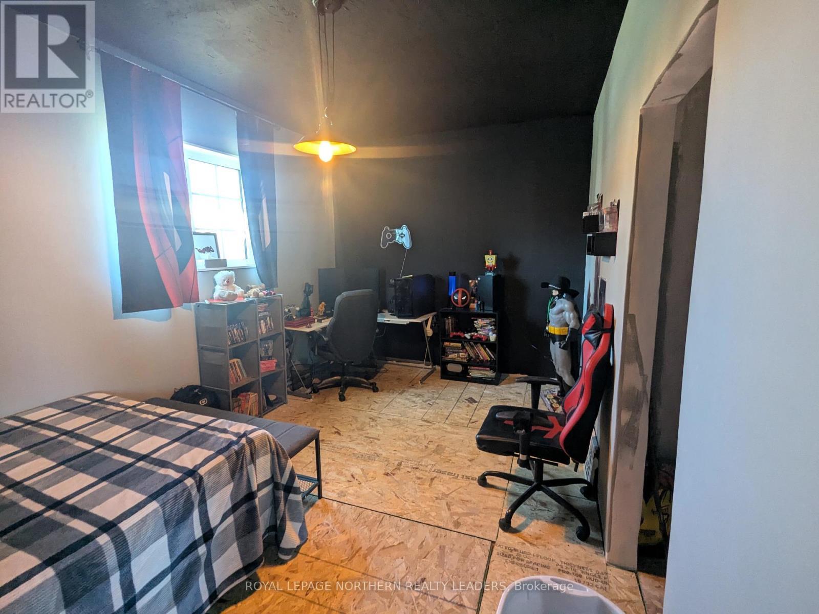 59 Fourth Street, Smooth Rock Falls (Srf), ON - Indoor Photo Showing Bedroom