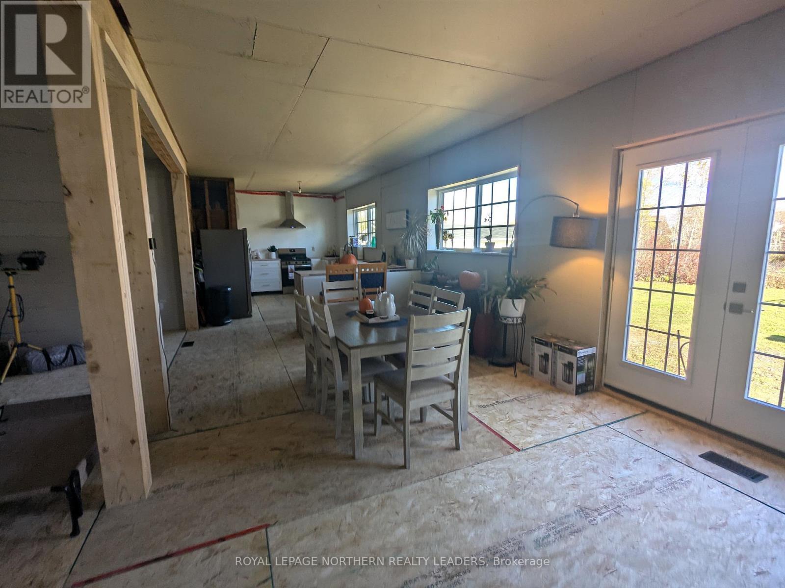 59 Fourth Street, Smooth Rock Falls (Srf), ON - Indoor Photo Showing Dining Room
