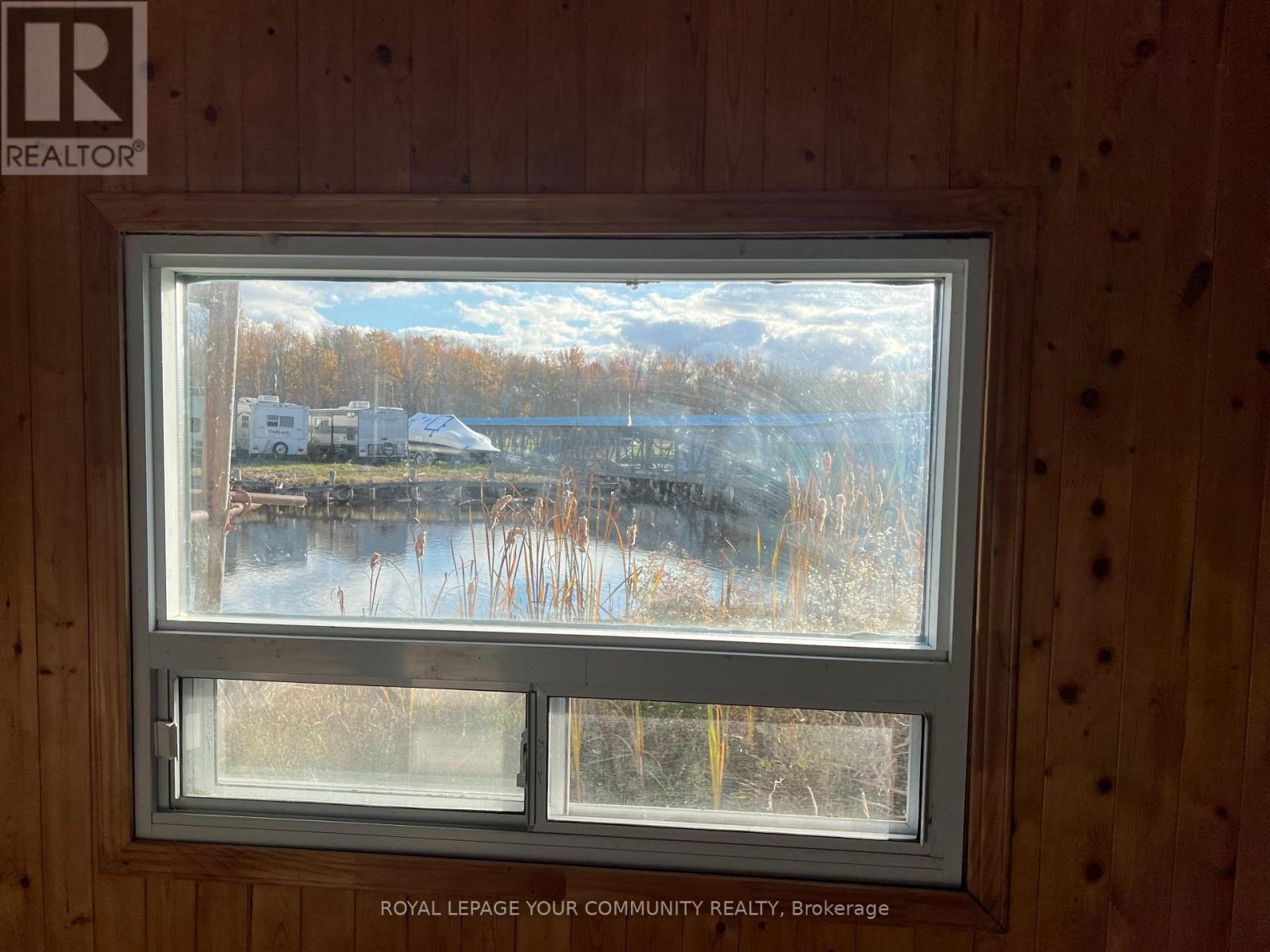 8 Island Drive, Georgina, ON - Indoor Photo Showing Other Room