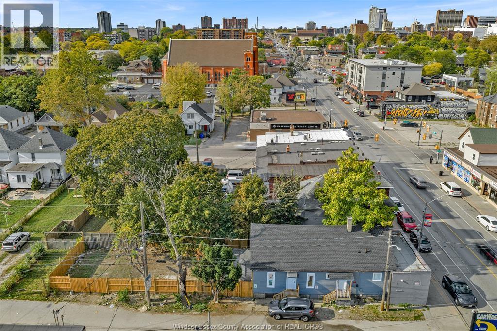 939 Wyandotte Street East, Windsor, ON