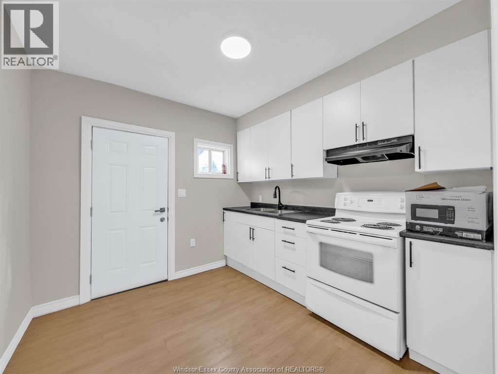 939 Wyandotte Street East, Windsor, ON