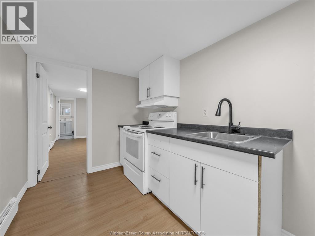 939 Wyandotte Street East, Windsor, ON