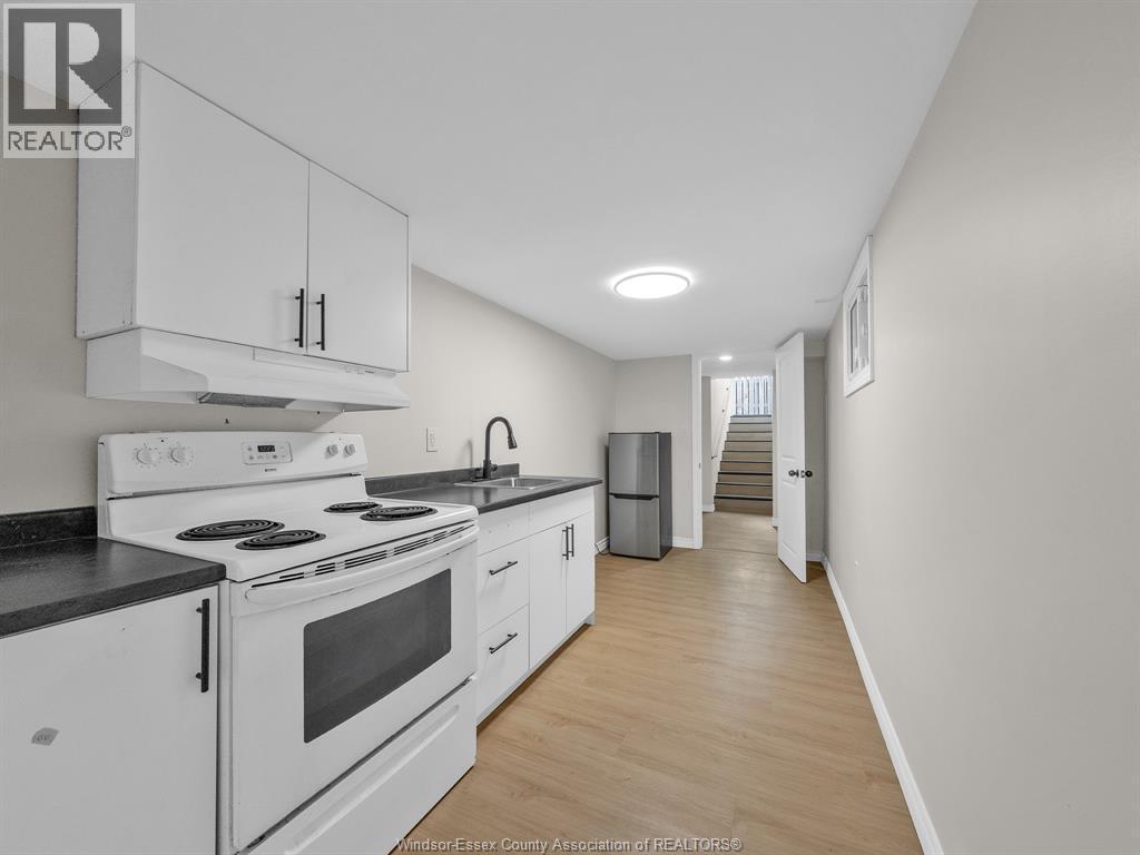 939 Wyandotte Street East, Windsor, ON