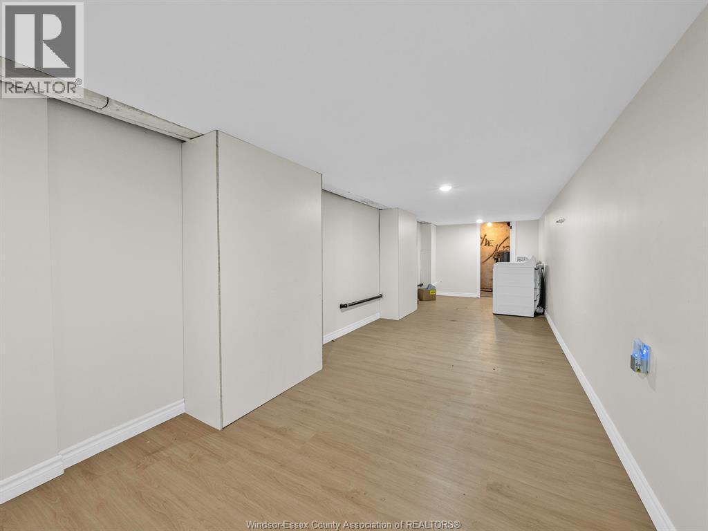 939 Wyandotte Street East, Windsor, ON