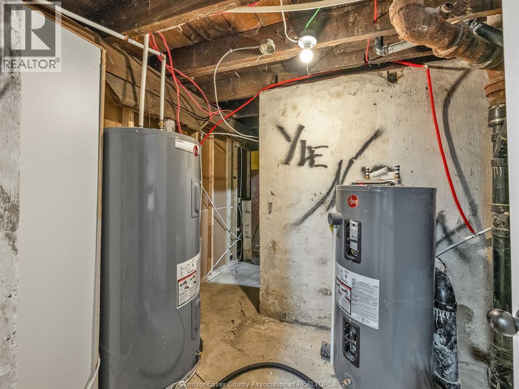 939 Wyandotte Street East, Windsor, ON