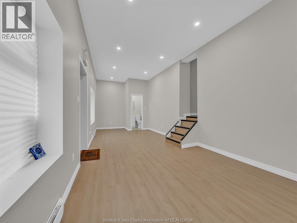 939 Wyandotte Street East, Windsor, ON