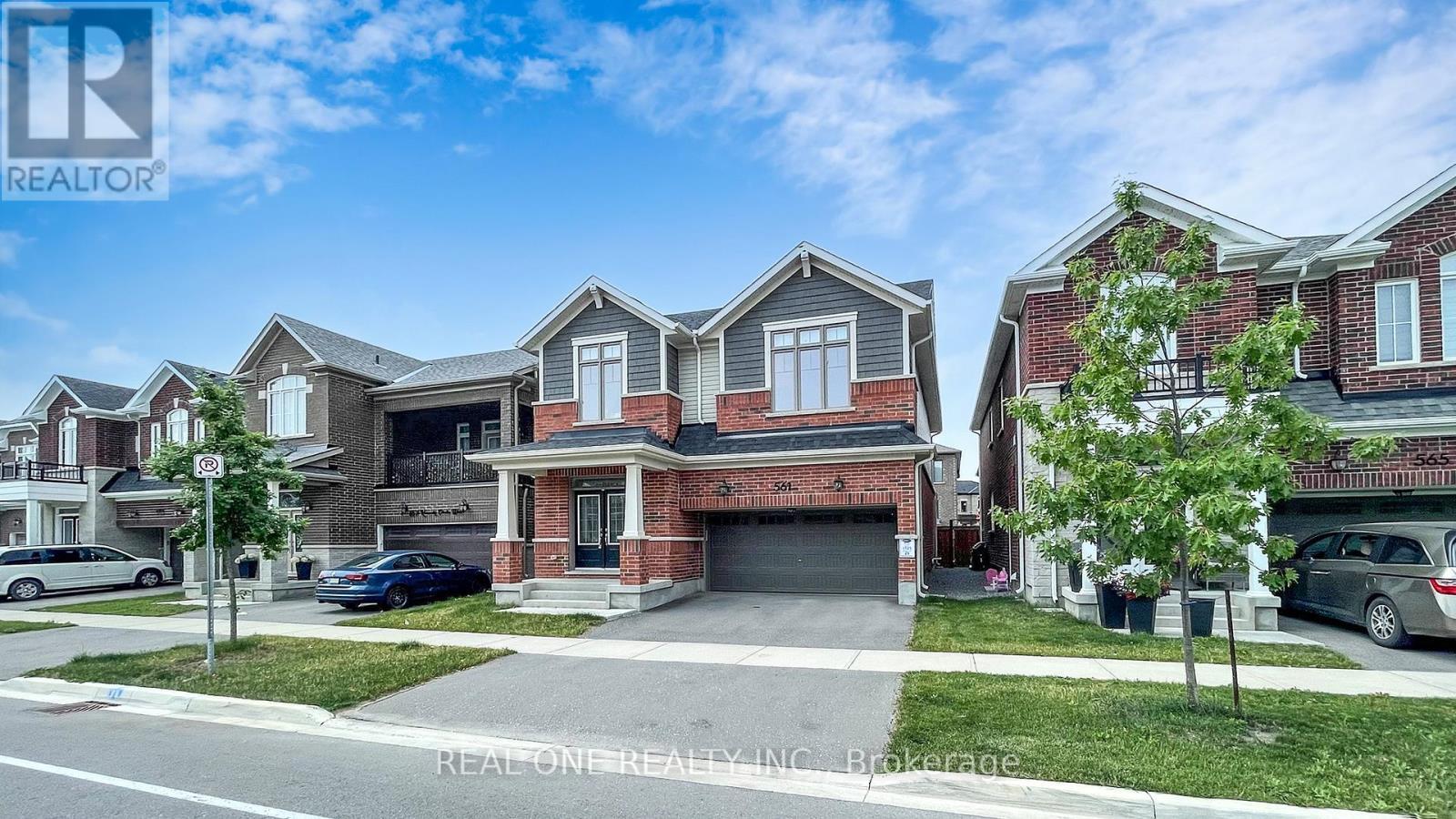 561 Kennedy Circle W, Milton, ON - Outdoor With Facade