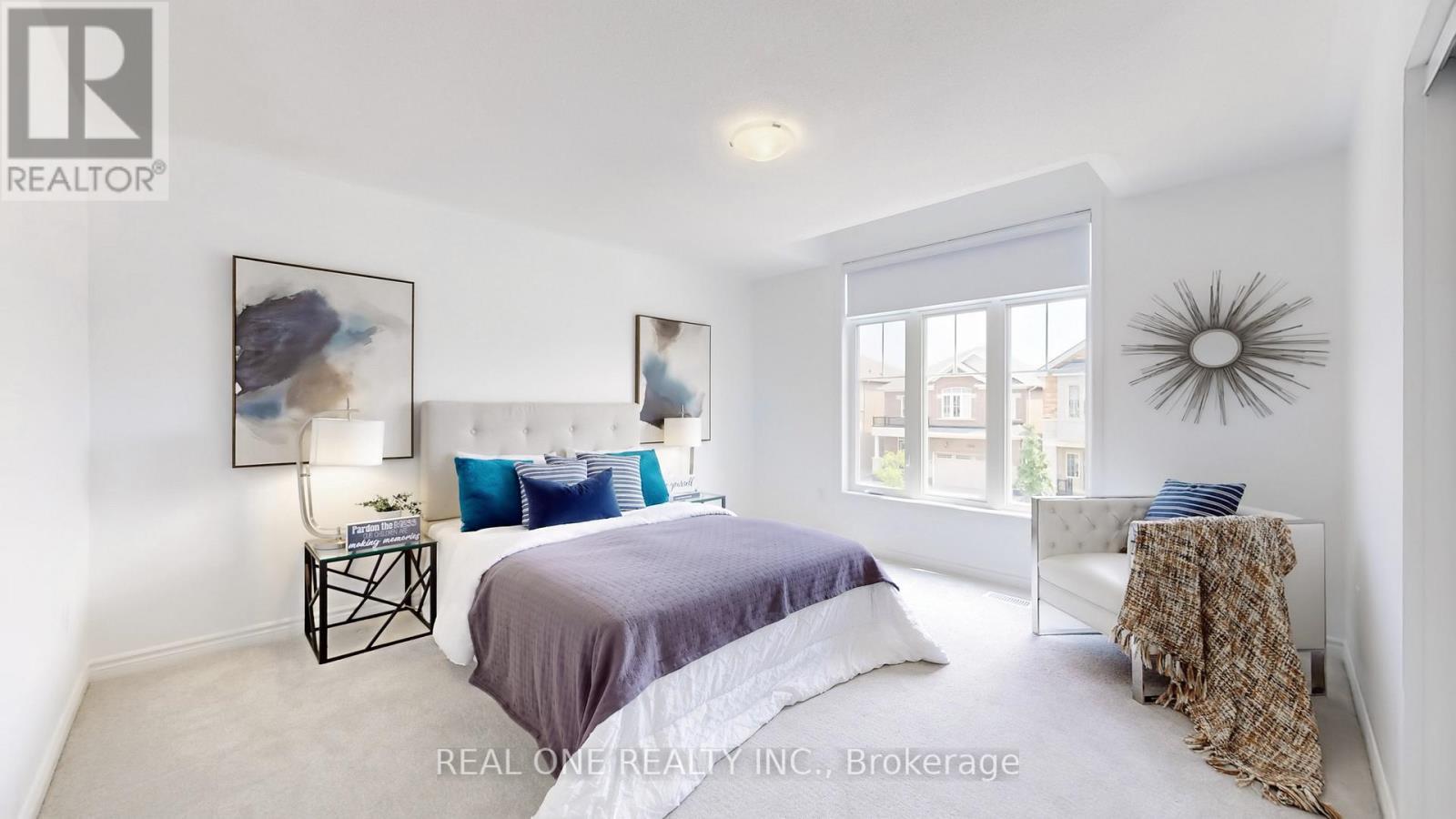 561 Kennedy Circle W, Milton, ON - Indoor Photo Showing Bedroom